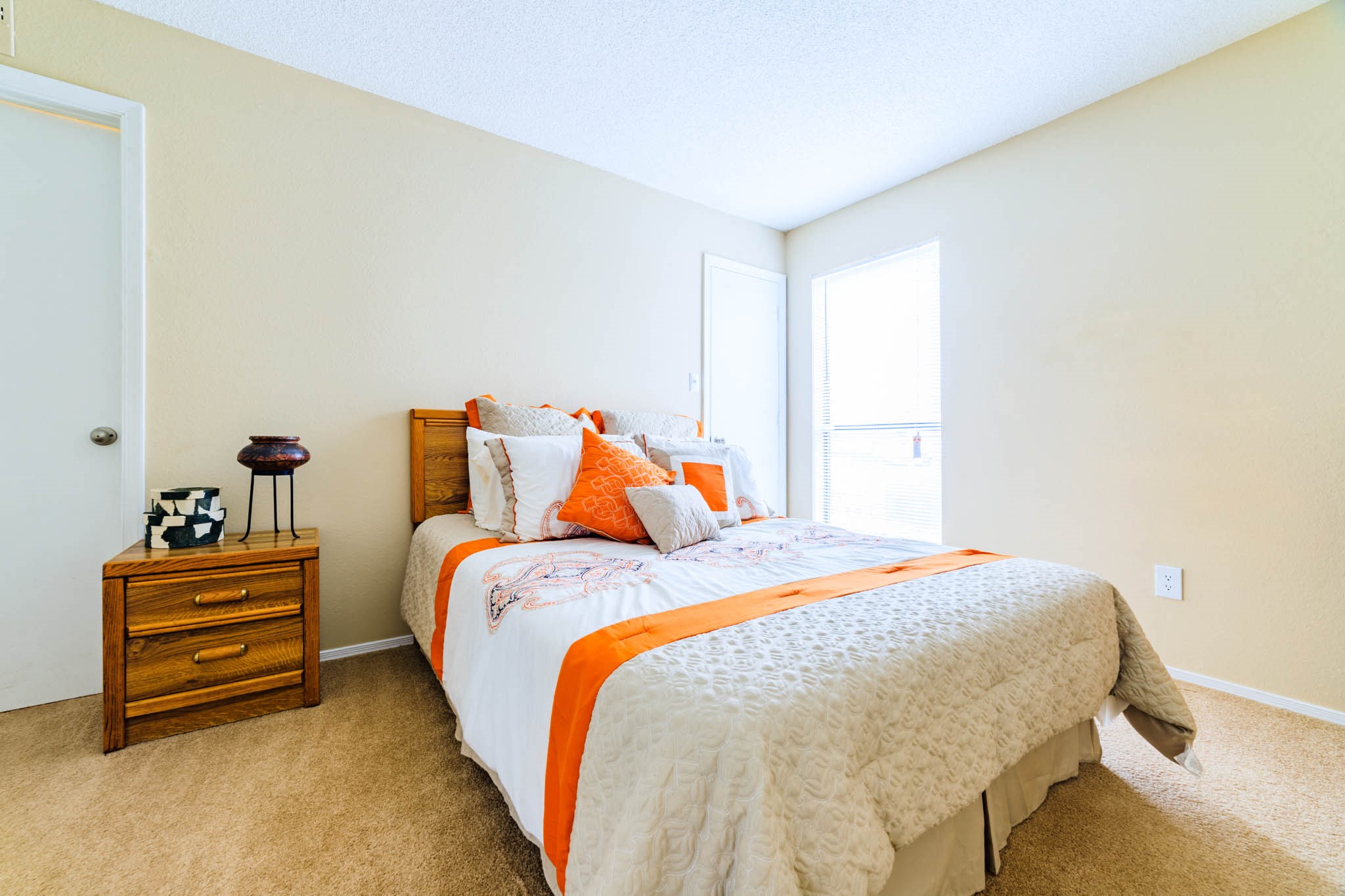 Forest Lake At Oyster Point Apartments, 307 St. Thomas Drive, Newport